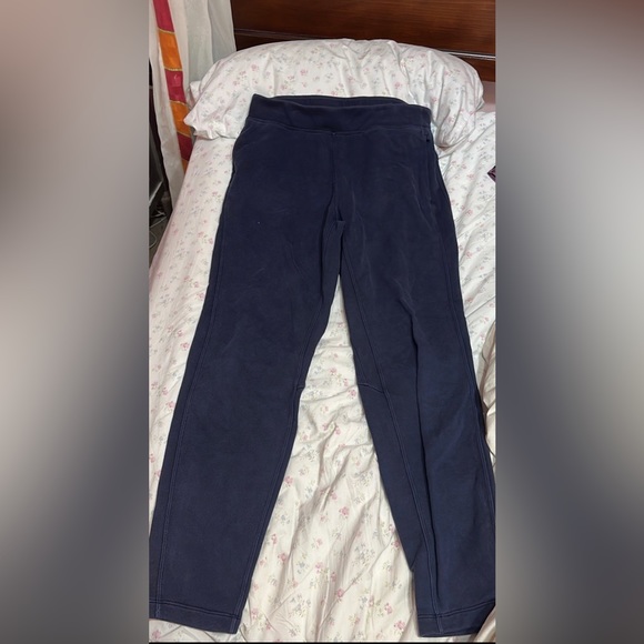Lululemon Free to Roam Joggers - Picture 1 of 4